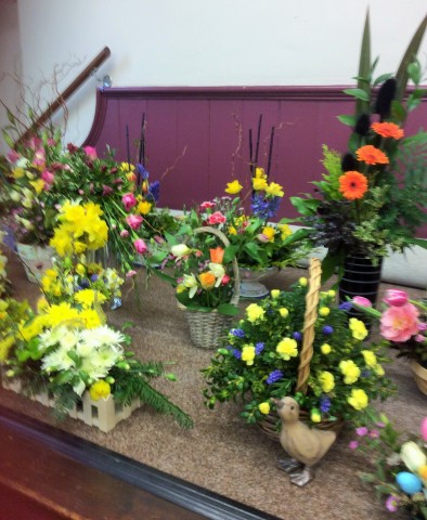 Flower arranging led by Lynne March 2018 - photo 1